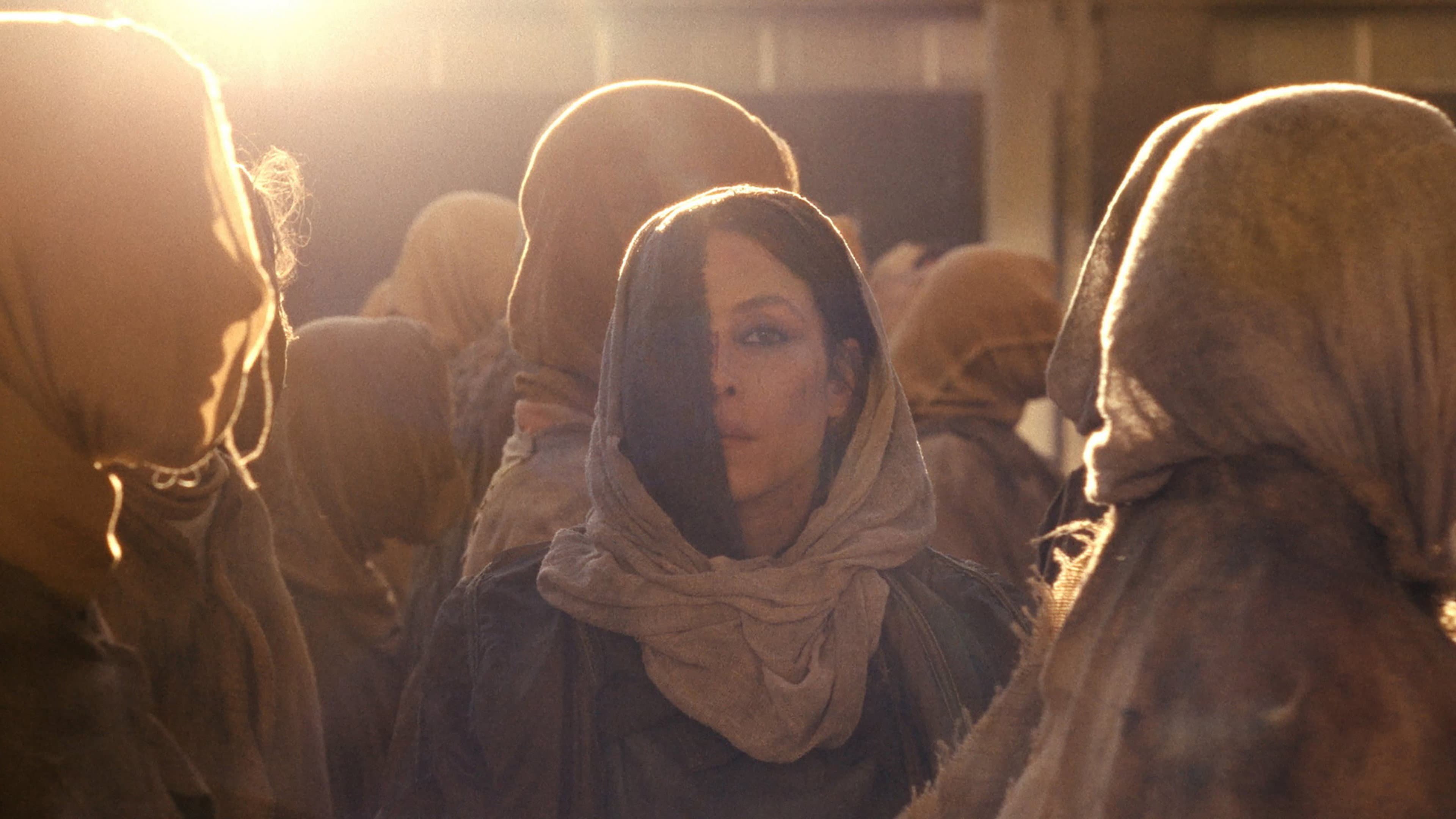 Hot Spot (2026): Smoczyńska's Neon Sci-Fi Noir
