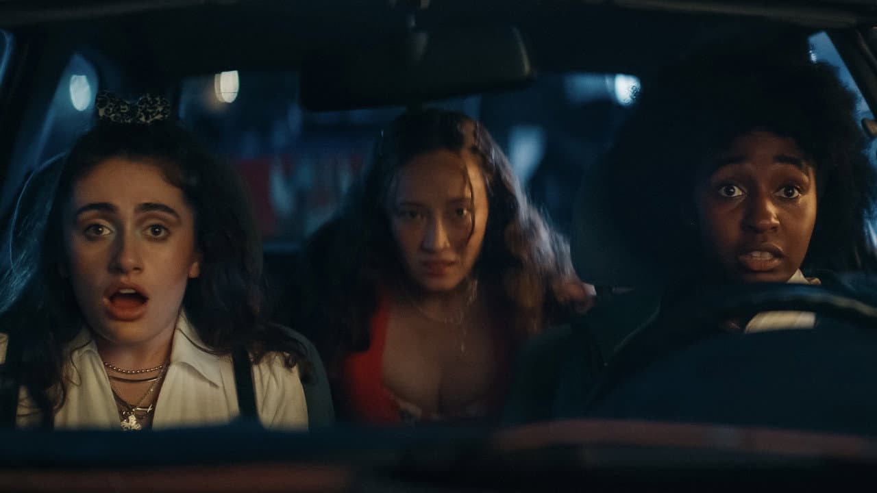 Bottoms still 5
