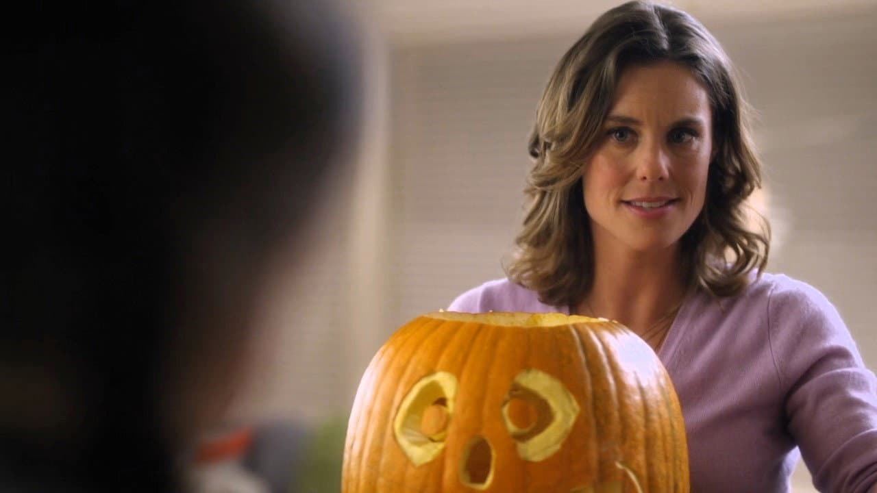 October Kiss still 8