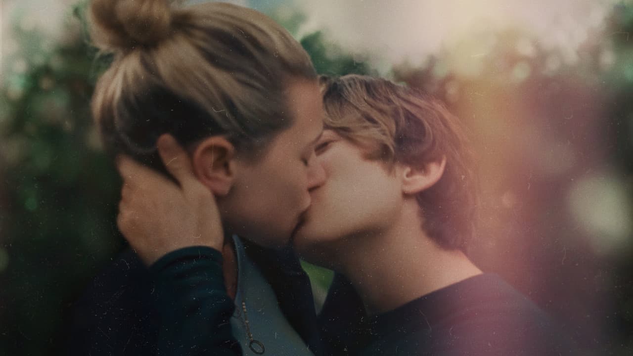 Chemical Hearts still 3