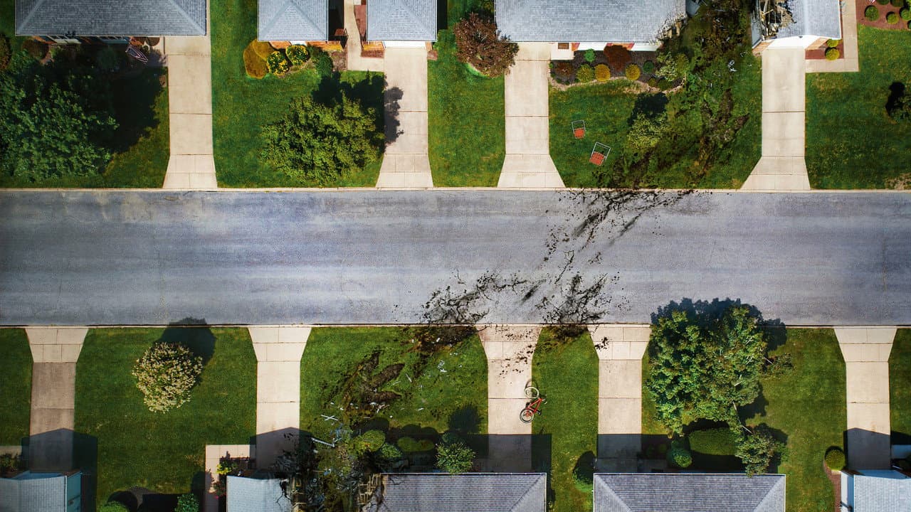 End of Oak Street (2026) Review | Mitchell's Dark Vision still 5