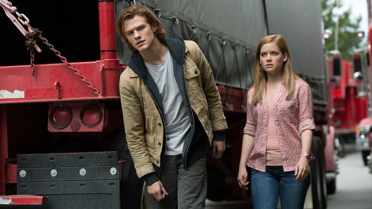 Monster Trucks still 8